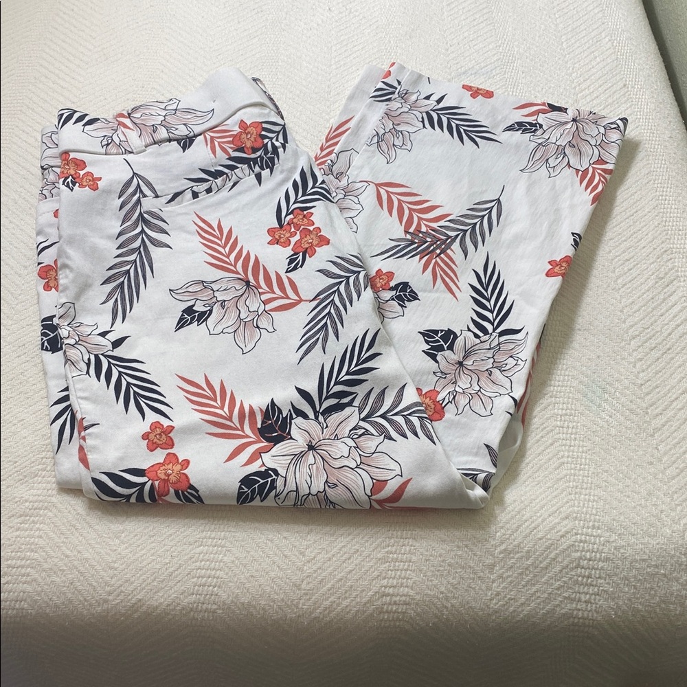 Jules & Leopold Floral Patterned Garment - Picture 4 of 5